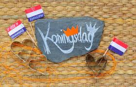 Kroon knutselen voor koningsdag diy kroontjes knutselen voor koningsdag 3 leuke voorbeelden om zelf te maken! Koningsdag Knutselen Ideeen Voor Peuters En Kleuters Mamaliefde