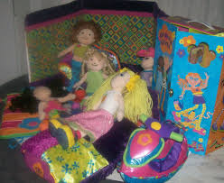 Huge Huge Lot Of Groovy Girls Dolls House Sofa Storage Box And More Girl Dolls Dolls Ebay
