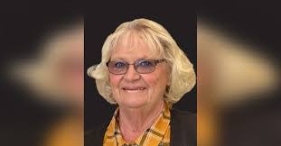 Donna Kramer's Instagram, Twitter & Facebook