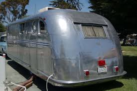Travel trailers with front windows. Spartan Manor And Spartanette Trailer Pictures From Oldtrailer Com Vintage Travel Trailers Vintage Trailers Spartan Trailer