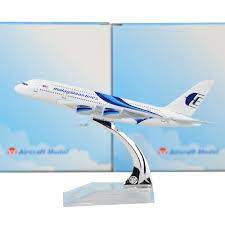 Malaysian airlines system berhad is the holding company for malaysia's national airline carrier, one of asia's fastest growing airlines. Malaysia Airlines System Berhad Airbus 380 16cm Model Airplane Kits Child Birthday Gift Plane Models Toys Christmas Gift Malaysia Airlines Model Airplaneplane Model Aliexpress