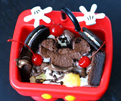 mini kitchen sink ice cream sundae (diy