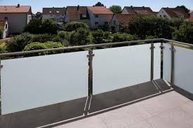 Balkongelander Aus Edelstahl Mit Sicherheits Glas Gelander Balkon Balkongelander Glas Balkon Gelander Design
