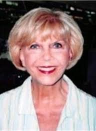 Kari Mills's Instagram, Twitter & Facebook