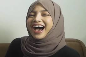 Hal 2 : Gemas, Putra Ustaz Uje Minta Oklin Fia Buka Hijab - GenPI.co SULSEL