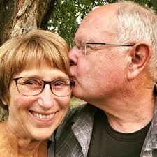 What birdseed attracts the most birds to feeders?