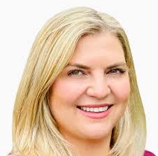 April Cubbage's Instagram, Twitter & Facebook