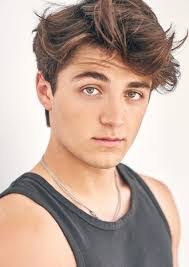 Spencer Walsh's Instagram, Twitter & Facebook