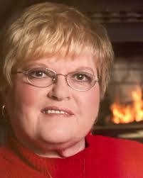 Leann Dennis's Instagram, Twitter & Facebook