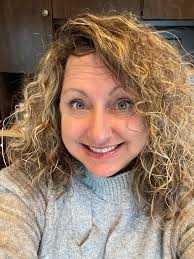 Hi I'm Nicole I joined the group to connect and network and just kick it