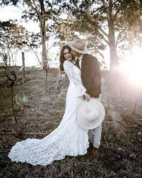 Dress appointments typically last anywhere from two hours on a weekday and about 90 minutes on a weekend. Amy New Bridal On Instagram Sundays Are For Lovers Missyveyret Adamkingsley At Home Amongst The Gumtrees Missy Wears Our Faith Gown Boutique Appo