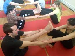 Getting Into Navasana Boat Pose Mindful U S Partner Yoga Bodywork Class With Instructor Andrea Klunder The Harmoniou Partner Yoga Buddy Workouts Boat Pose