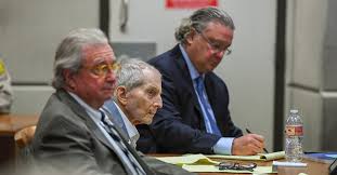 Das leben und die tode des robert robert durst: Nach Einer Verzogerung Von 14 Monaten Kehrt Der Mordprozess Gegen Robert Durst Vor Gericht Zuruck