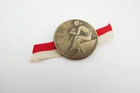 Das abzeichen kann ab sofort in unserem webshop erworben werden. Edition Effet Shop Produktkategorien 1 August Abzeichen