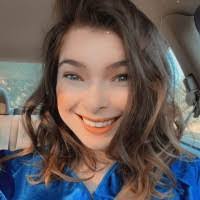 Betsy Daley's Instagram, Twitter & Facebook