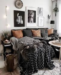 Black Couch S Pillow Ideas
