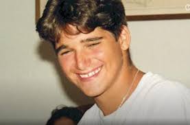 Ignacio echeverria used his skateboard to try to defend a woman from one of the assailants during the london terro attacks on june 3. Ignacio Echeverria A Spanish Banker Who Was Killed When He Tried To Fight Off The Perpetrators Of The 2017 London Bridge Attack Echeverria Saved Lives Fighting In An Attempt To Fight The