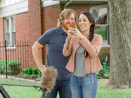 Is joanna gaines hair real. Chip Gaines Has Thrown Down A Challenge And This Time His Hair Is On The Line Fixer Upper Welcome Home With Chip And Joanna Gaines Hgtv