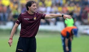 Omar campos es el octavo jugador que debuta almada. Un Dia Como Hoy Nace Guillermo Almada Imagen