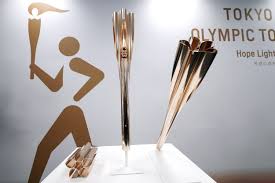 This is the logo of the 2020 summer olympics, a scheduled sporting event in tokyo, japan. Olympic Torch Placed In Tokyo Museum Daily Sabah