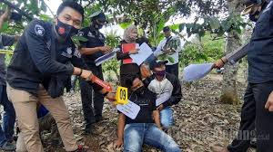 Buat julung kalinya sambutan hari guru peringkat sekolah dilaksanakan secara langsung melalui google meet dan declips. Https Lampung Tribunnews Com 2021 05 10 Bkmt Pesisir Barat Salurkan Bantuan Untuk 100 Anak Yatim Https Cdn 2 Tstatic Net Lampung Foto Bank Images Serahkan Bantuan Secara Simbolis Jpg Ketua Bkmt Kabupaten Pesisir Barat Serahkan Bantuan