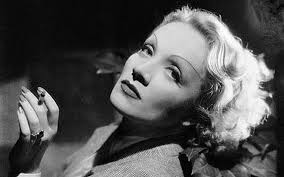 Foto In Marlene Dietrich 27 December 1901 6 May 1992 A German Actress And Singer Google Fotos Marlene Dietrich Dietrich Woman Shaving