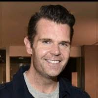 Devon Dray's Instagram, Twitter & Facebook