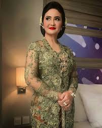 Instagram Photo By Ani2medy Ibu Eva Lotharia Latif Makeup By Ani2medy Kebaya By Verakebaya Ibupengan Model Pakaian Muslim Model Pakaian Pakaian Wanita