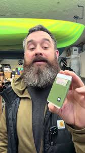 Thread Wallet: A Minimalist Solution