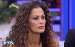 Samantha de grenet was born on november 9, 1970 in rome, lazio, italy. Samantha De Grenet Crolla Al Grande Fratello Vip Cosa E Successo Solonotizie24