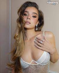 Hailee steinfeld nsfw