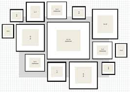 Loving What We Live Memory Keeping Monday Photo Gallery Walls Layout Di Galleria A Parete Parete Con Foto Galleria Cornici