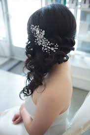 Asymmetric loose side bun wedding hairstyles are not that common, which makes this option a great choice for an original bride. 40 Gorgeous Side Swept Wedding Hairstyles Happywedd Com