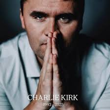 What is the normal oil pressure for a Rotax 912s engine?