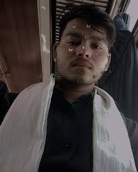 A🦁（@mr_kala_jadu_3334）的照片· 2025年4月6日