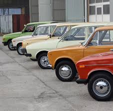 Das fahrzeug muss im originalzustand sein, und es dürfen keine auffälligen veränderungen an dem wagen vorgenommen worden sein. Diese 10 Ost Oldtimer Sind Das Nachste Grosse Ding Welt