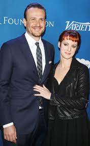Born on 20th december, 1990 in united states, she is famous for happy marriage (2012). Jason Segel Makes First Red Carpet Appearance With Rumored Girlfriend Jason Segel Jason Girlfriends