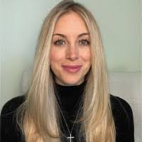 Lynn Worrell's Instagram, Twitter & Facebook