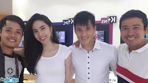 Năm 1995, ông được cử giữ chức tổng biên tập tạp chí diễn đàn. Cáº§u Thá»§ Le Cong Vinh