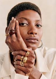 Helena Ring's Instagram, Twitter & Facebook