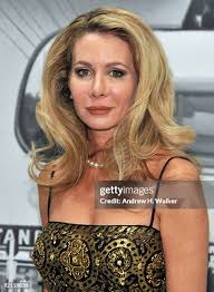 479 Julia Moore Photos & High Res Pictures