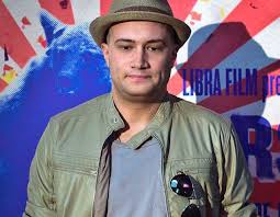 Fără păr și cu barbă. E Oficial Mihai Bendeac Data Afara De La Antena 1 Adpm