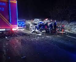 Jun 20, 2021 · un tânăr de 19 ani și o femeie de 53 de ani au murit în urma unui accident produs duminică în județul bacău. Accident Cumplit Pe Dn 2 In JudeÅ£ul BacÄu DouÄ Autoturisme S Au Ciocnit Frontal DupÄ Ce Un Sofer A Adormit La Volan