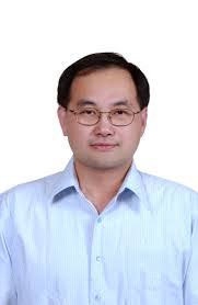 Robin Kuo's Instagram, Twitter & Facebook