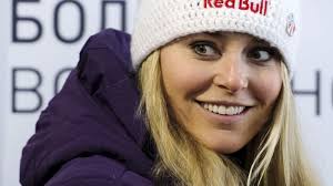 Vonn suffers knee injuries in crash