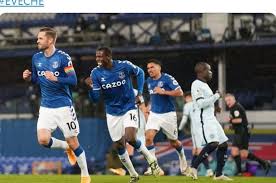 Gylfi sigurdsson is one lucky guy not just because of a blooming sports career but because of his girlfriend turned wife, alexandra ivarsdottir. Everton Player Sexual Harassment Scandal Reply Messages With Underage Girl Wife Until Delete Instagram World Today News