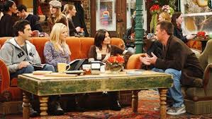 21 Amazing Behind The Scenes Stories From Friends Friends Series Central Perk Friends Tv Show