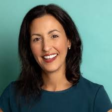 Laura Mullaney's Instagram, Twitter & Facebook