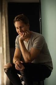 Dustin lance black wins the oscar for original screenplay for milk at the 81st academy awards. About Dustin Lance Black