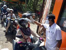 Ada banyak penginapan dengan harga terjangkau yang bisa dipesan secara online. Ribuan Wisatawan Serbu Pantai Baron Dan Kukup Di Gunungkidul